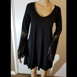 Express Bell-Lace Sleeve Dress